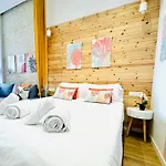 Beautiful Flat Next The *