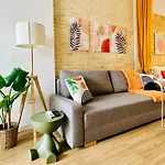 Beautiful Flat Next The Valência