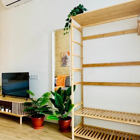 Beautiful Flat Next The Апартаменты *